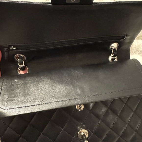 Chanel Classic Double Flap Medium Lambskin - Picture 7 of 9